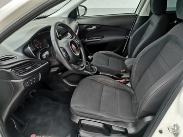 Fiat Tipo II Station Wagon 1.6 MultiJet 120KM 2017 Fiat Tipo 1.6 Multijet 120KM Klimatr Navi Kamera, zdjęcie 17