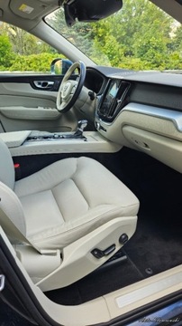 Volvo XC60 II Crossover T5 250KM 2020 Volvo XC 60 Volvo Xc60 2.0 T5 Panorama Skora El klapa Kamera 2.0, zdjęcie 15