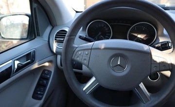 Mercedes Klasa M W164 2007 MERCEDES-BENZ KLASA M (W164) ML 300 CDI 4-matic (164.121) 204 KM, zdjęcie 3