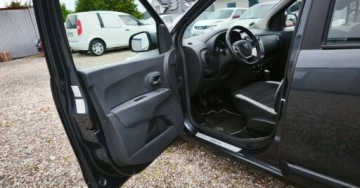 Dacia Lodgy Minivan Facelifting 1.6 SCe 102KM 2019 Dacia Lodgy Dacia Lodgy SCe 100 Stepway 1.6 Benzyna 102KM, zdjęcie 13