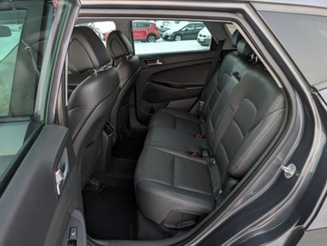 Hyundai Tucson III SUV 1.7 CRDI 115KM 2016 Hyundai Tucson Rezerwacja 1.7 Diesel 116KM, zdjęcie 19