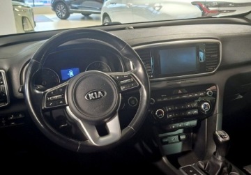 Kia Sportage IV SUV Facelifting 1.6 GDI 132KM 2018 Kia Sportage LED Climatronic Navi Keyless Kamera Alu 17 Salon PL Dealer Kia, zdjęcie 19