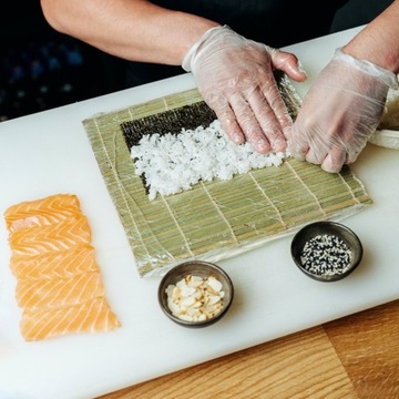 Бамбуковый коврик для суши 24х24 см для раскатывания профессиональных роллов макису