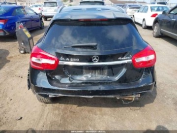 Mercedes GLA I 2019 Mercedes-Benz GLA 2019 MERCEDES-BENZ GLA 250 4MATIC 2.0 Benzyna 208KM, zdjęcie 5