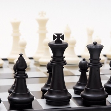 Магнитные шахматы, нарды, шашки, игры для путешествий