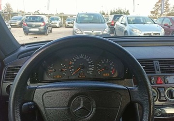 Mercedes Klasa C W202 Kombi T202 2.0 136KM 1997 Mercedes-Benz Klasa C Mercedes-Benz Klasa C 2.0 BenzynaLPG 136KM, zdjęcie 8