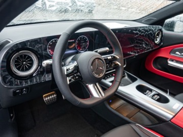 Mercedes CLA C118/X118 2026 MERCEDES-BENZ CLA 200 AMG Line Sedan 1.5 163KM 2026, zdjęcie 6