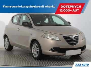 Lancia Ypsilon IV Hatchback 5d 0.9 8v Twin Air 85KM 2012 Lancia Ypsilon 0.9 TwinAir, Salon Polska