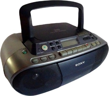 Radiomagnetofon BOOMBOX Sony cfd–s01 nie widzi CD reszta działa