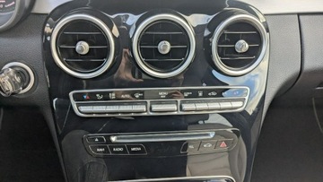 Mercedes Klasa C W205 Limuzyna 350 Plugin Hybrid 293KM 2015 Mercedes C 350 2.0E 292PS ZAREJESTROWANY Serwis, zdjęcie 28
