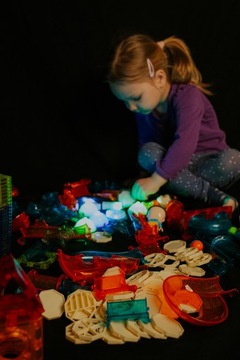 ŚWIECĄCE KLOCKI MAGNETYCZNE ŚWIECĄCY TOR MAGNETYCZNY dla kulek ZESTAW XXL