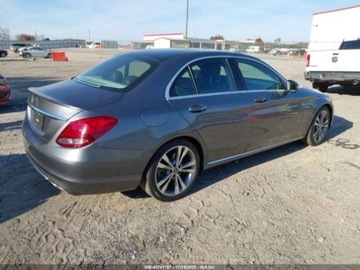 Mercedes Klasa C W205 2018 Mercedes-Benz Klasa C MERCEDES-BENZ C 300 2.0 Benzyna 241KM, zdjęcie 2