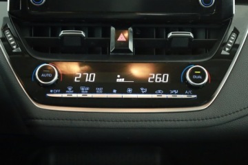 Toyota Corolla XII Sedan 1.5 VVT-i 125KM 2022 Toyota Corolla 1.5 VVT-i, Salon Polska, zdjęcie 9