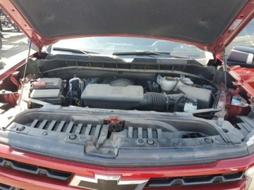 Chevrolet Silverado II 2023 Chevrolet Silverado 2023, 5.3L, 4x4, K1500 RST, po gradobiciu 5.3 Benzyna, zdjęcie 10