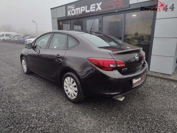 Opel Astra J Sedan 1.4 Turbo ECOTEC 140KM 2015 Opel Astra 1.4 Benzyna LPG 140KM Klimatyzacja Zarejestrowany 1.4 140KM, zdjęcie 6