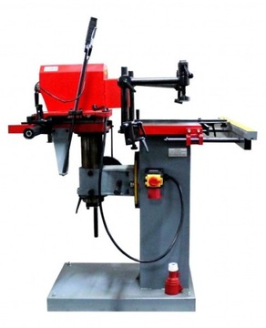 ГОРИЗОНТАЛЬНАЯ ДРЕВЕСИНА ДЛЯ ДЛИННЫХ ОТВЕРСТИЙ HOLZMANN LBM250C 3,1 кВт 400 В