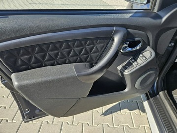 Dacia Duster I SUV Facelifting 1.6 16V 105KM 2015 Dacia Duster 1.6 105 km klimatyzacja, elektryka, zdjęcie 11