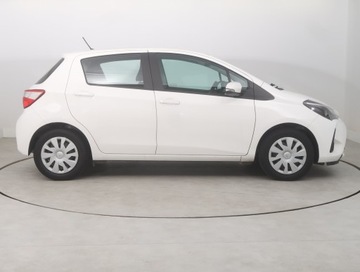 Toyota Yaris III Hatchback 5d Facelifting 2017 1.0 VVT-i 72KM 2019 Toyota Yaris 1.0 VVT-i, Salon Polska, Serwis ASO, zdjęcie 5