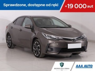 Toyota Corolla XI Sedan 1.6 Valvematic 132KM 2016 Toyota Corolla 1.6 Valvematic, Salon Polska