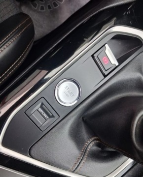 Peugeot 3008 II Crossover 1.2 PureTech 130KM 2018 Peugeot 3008 bezwypadekGTserwis asoauto jedzie jak nowe 1.2 Benzyna, zdjęcie 4