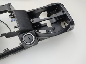 DESKA ROZDĚLOVAČE KONZOLA LAND ROVER DEFENDER 2007-2014 EVROPA