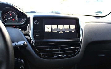 Peugeot 208 I Hatchback 5d Facelifting 1.2 PureTech 82KM 2016 Peugeot 208 1.2I Led Klimatyzacja Kamera cofania Tempomat Gwarancja 1 r, zdjęcie 19