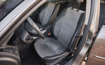 Renault Laguna III Hatchback 2.0T 16v 170KM 2011 Renault Laguna Renault Laguna 2.0 TCe 170 Initiale 2.0 Benzyna 170KM, zdjęcie 15