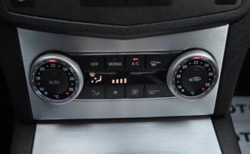 Mercedes Klasa C W204 Kombi T204 1.8 180 CGI BlueEFFICIENCY 156KM 2010 Mercedes-Benz Klasa C 180 CGI Avangarde Automat Benzyna 1.8 Benzyna 156KM, zdjęcie 27