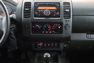 Nissan Navara IV 2015 Nissan Navara 2.5 DCi, 4X4, Klima, zdjęcie 11