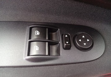 Fiat Punto Punto 2012 Hatchback 3d 1.2 69KM 2016 Fiat Grande Punto Zarejestrowany - ubezpieczony - wersja Young 1.2 Benzyna, zdjęcie 19