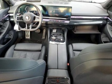 BMW Seria 5 G90-91 2024 BMW Seria 5 2024, 3.0L, 4x4, od ubezpieczalni 3.0 Benzyna 375KM, zdjęcie 6