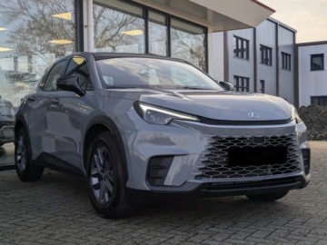 Lexus LBX 1.5 Hybrid 136KM 2026 LEXUS LBX LBX 1.5 Hybrid Suv 136KM 2026, zdjęcie 2