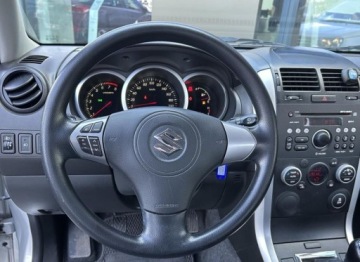 Suzuki Grand Vitara II 2013 Suzuki Grand Vitara Salon Polska 1.6 Podgrzewane fotele Niski przebieg, zdjęcie 10