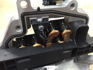 Преобразователь инвертора гибридный Mercedes A2569004400