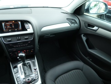 Audi A4 B8 Avant 2.0 TFSI 180KM 2009 Audi A4 2.0 TFSI, Automat, Navi, Klima, zdjęcie 7