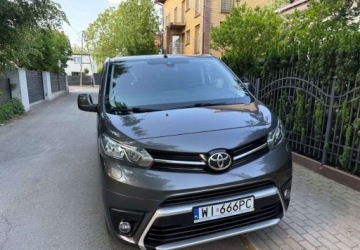 Toyota Proace II Furgon Medium 2.0 D-4D 177KM 2021 Toyota ProAce Toyota ProAce Kombi D-4D Medium 2,8t 2.0 Diesel 177KM, zdjęcie 27