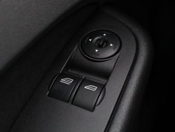 Ford Focus II Hatchback 5d 1.6 Duratec 100KM 2010 Ford Focus 1.6 16V, Klima, zdjęcie 15