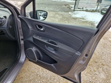 Renault Captur I Crossover 1.2 TCe EDC 120KM 2014 Renault Captur 2014 Piekny szary 1.2 benzyna 140 tys km zarejestrowany gwa, zdjęcie 22