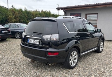 Mitsubishi Outlander II 2.0 DID DOHC 140KM 2009 Mitsubishi Outlander 4x4 7 osobowy 2.0 Diesel 140KM, zdjęcie 3