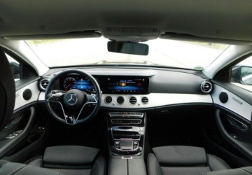 Mercedes Klasa E W213 2021 Mercedes-Benz Klasa E z Gwarancja Bezwypadkowy Model 2022r 2.0 211KM, zdjęcie 5