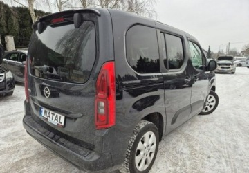 Opel Combo E Kombivan 1.5 Diesel 131KM 2021 Opel Combo Najbogatsza wersja Kamery 360 130KM 1.5 Diesel 131KM, zdjęcie 1