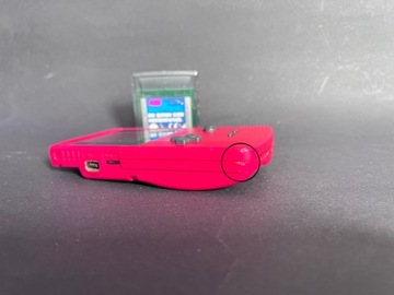 Цветная консоль Nintendo Game Boy + игра