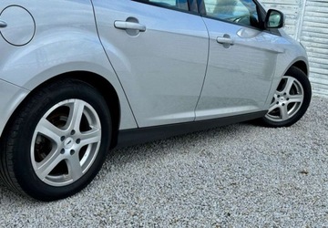 Ford Focus III Kombi 1.0 EcoBoost 100KM 2012 Ford Focus Ford Focus 1.0 EcoBoost 99g Start-Stopp-System Business Edition, zdjęcie 24