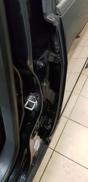VW TOURAN ZAWIAS DRZWI TYLNYCH TYŁ PRAWY LEWY