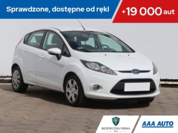 Ford Fiesta VII Hatchback 5d 1.25 Duratec 82KM 2011 Ford Fiesta 1.25 16V, Klima