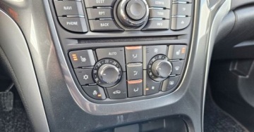 Opel Astra J Sedan 1.4 Turbo ECOTEC 140KM 2013 Opel Astra Lift 1.4 Turbo 140KM BiXenony Ledy NawiPL PółSkóra Grzana Kiera, zdjęcie 16