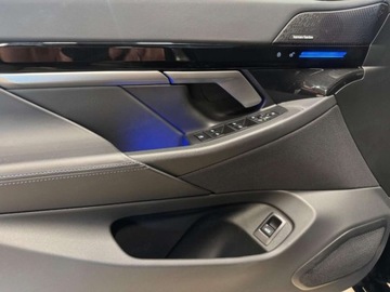 BMW Seria 5 G90-91 Sedan Plug-In 3.0 50e 489KM 2025 BMW Seria 5 550e xDrive Sport Sedan 3.0 (489KM) 2025, zdjęcie 11