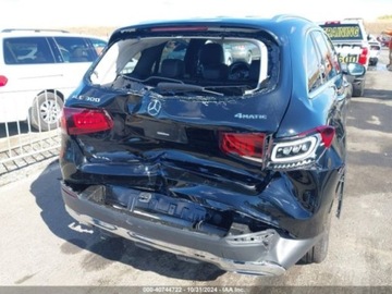 Mercedes GLC C253 2021 Mercedes-Benz GLC 2021 MERCEDES-BENZ GLC 300 4MATIC SUV 2.0 Benzyna 255KM, zdjęcie 6