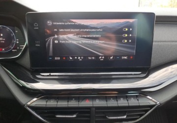 Skoda Octavia IV Liftback 1.5 TSI EVO 150KM 2023 Skoda Octavia Style 1,5 TSI E-Tec 150KM Virtual Grzane FotSerwis ASO Salon, zdjęcie 16