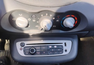 Renault Twingo II Hatchback 3d 1.2 16v 75KM 2012 Renault Twingo 2012r, 1.2. Benzyna. KABRIOLET. Delikatnie uszkodzony tyl., zdjęcie 14